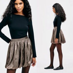 Madewell / NWT Metallic Bubble Hem Mini Skirt in Bronze Foilred